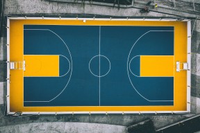 2026世界杯主辦國-C罗二十连败与加拿大主帅信任危机，体坛传奇与新生力量的绝境突围